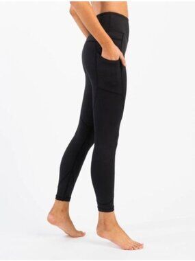 ZYIA black pocket light n tight 7/8 leggings size 6-8